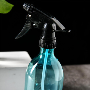 Botella de Spray Rong An de 500ml 700ml de Plástico para Limpieza de Cocina y Riego de Jardín - Product Image 2