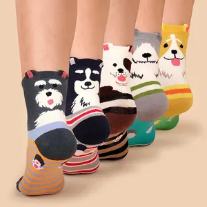 2023 Großhandel Soft Cute Dog Socken Mixed Pattern Crew Länge Socken Pack Damen Strümpfe Strumpfwaren