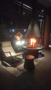 Poêle à bois de 1200mm de diamètre entourant une cheminée suspendue à flamme décorative en verre - Product Image 4