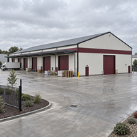 Atelier en structure métallique, bâtiment métallique préfabriqué, structure en acier multi-aisles à grande portée avec toit ouvrant
