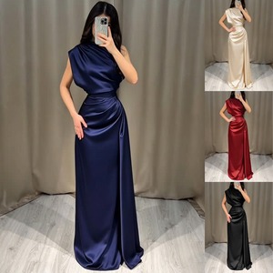 Vestido de Verão em Cetim com Cintura Ajustada e Saia Plissada Longa Elegante Plus Size - Product Image 1