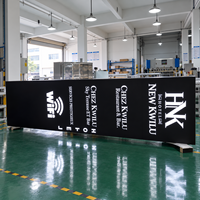 Panneau directionnel LED extérieur personnalisé pour hôtel, signalétique directionnelle en métal illuminée avec logo pour hôtels, complexes hôteliers, restaurants