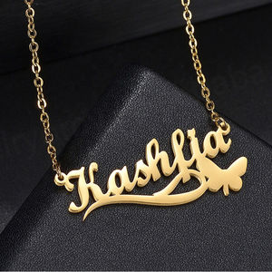 Collar con Nombre Personalizado, Estilo Europeo y Americano, de Acero de Titanio, con Colgante de Letra que No se Desvanece, Cadena con Mariposa - Product Image 3