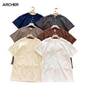 <span class=keywords><strong>Camiseta</strong></span> Henley de Manga Corta para Hombre, Diseño Liso, Estilo Retro Americano, 100% Algodón, 300 g/m², Corte Holgado e Informal, Nueva Colección 2026 - Product Image 3