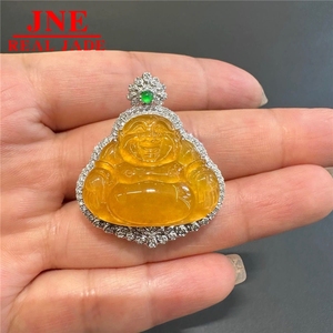 หยกพม่ารูปพระศรีอริยเมตไตรยแบบน้ำแข็งประดับทองคำ 18K ฝังเพชร หยกเจไดต์สีเหลืองธรรมชาติ รูปพระพุทธเจ้า - Product Image 1