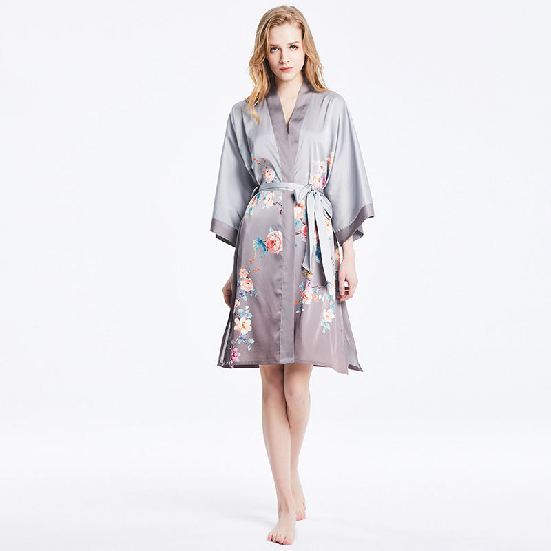 Wholesale 2022 Summer fashion Pajamas 100% pure Silk Ladies Kimono Style Robe Women's Sleeping Dress