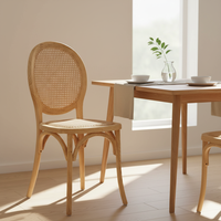 Chaises de salle à manger en bois ancien empilables élégantes et modernes, en osier, pour événements de mariage, avec dossier en rotin incurvé pour les banquets de mariage