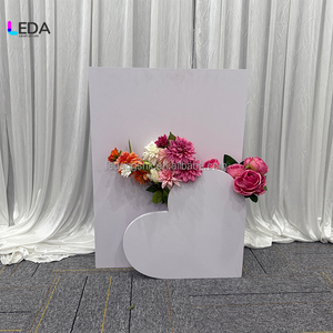 Letrero de Bienvenida Personalizado LEDA de Acrílico Blanco para Bodas, Decoración de Entrada, Fiestas de Cumpleaños y Eventos Especiales - Product Image 3