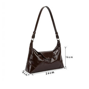 Sac à bandoulière en cuir de vachette ciré haut de gamme, petit sac de mode à porter à l'épaule, sac banane pour trajets quotidiens - Product Image 6