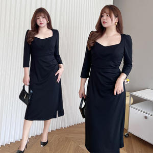 Vestido de noche estilo Hepburn de talla grande, negro, con cuello cuadrado, cintura imperio y manga de longitud media N8465 - Product Image 2