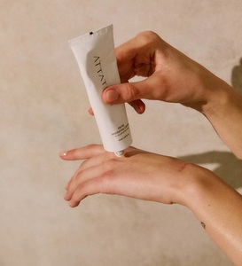 Crema Facial Multi-Hidratante ATTATION Motherwort, Cuidado Intensivo de la Barrera de Humectación, Piel Seca y Sensible, Cosmética Coreana para Mujeres - Product Image 3