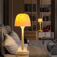 Lampe de projecteur moderne à DEL Aurora avec télécommande Lampe de table à ondulation d'eau à pieds hauts Idée de cadeau de projection romantique d'intérieur