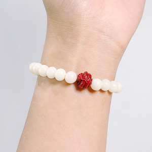 สร้อยข้อมือเมล็ดโพธิ์หยกขาว 8.5 มม. พร้อมจี้รูปสัตว์ประจำราศีงู สำหรับผู้ชายและผู้หญิง สวมใส่ได้ทุกวัน สไตล์เครื่องประดับชาติพันธุ์ - Product Image 4