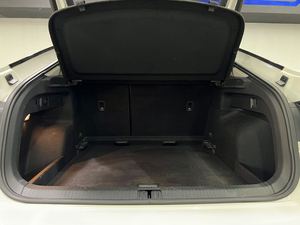 <span class=keywords><strong>2021</strong></span> pour <span class=keywords><strong>Tiguan</strong></span> X Midsize Utilisé Vente Chaude 5 Portes 5 Places SUV 330TSI Dark Turbo Gauche Cuir R15 - Product Image 4