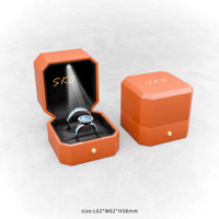 Boîte extérieure en carton d'emballage cadeau de la Saint-Valentin Boîte en cuir à lumière LED Boîte de mariage en plastique pour coupleurs de luxe