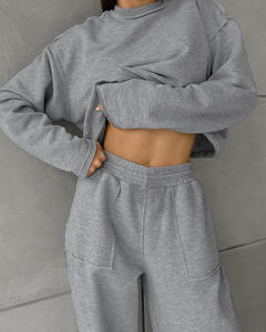 Vêtement pour femmes en gros, ensemble en tricot à logo, pull décontracté ample, deux pièces, confortable, automne et hiver, nouveauté - Product Image 4