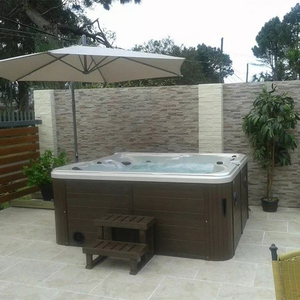 Nouveau design de jardin en <span class=keywords><strong>acrylique</strong></span> <span class=keywords><strong>spa</strong></span> de massage à remous <span class=keywords><strong>4</strong></span> <span class=keywords><strong>places</strong></span> - Product Image 3
