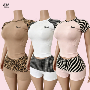 Nouvelle Arrivée Vêtements Femme Y2K Ensemble Lounge 2 Pièces Personnalisable avec LOGO Imprimé Zèbre : <span class=keywords><strong>Bandeau</strong></span>, Haut Halter <span class=keywords><strong>Dos</strong></span> <span class=keywords><strong>Nu</strong></span> et Short à Rabats - Product Image 3