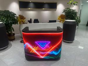 ผนังวิดีโอ LED แบบยืดหยุ่น P2.5 สำหรับบูธดีเจในร่ม ผลิตจากโรงงาน เหมาะสำหรับเวทีคลับ - Product Image 1