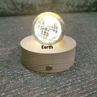 Kreative 3D LED Mini Lampe Massivholz Kristall kugel mit warm weißer leuchtender Basis Batterie betriebene Verzierung für Wohnzimmer