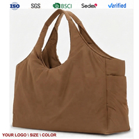 Sac Hobo matelassé grande capacité en tissu technique, chic et décontracté pour le quotidien, certifié ISO9001, directement de l'usine