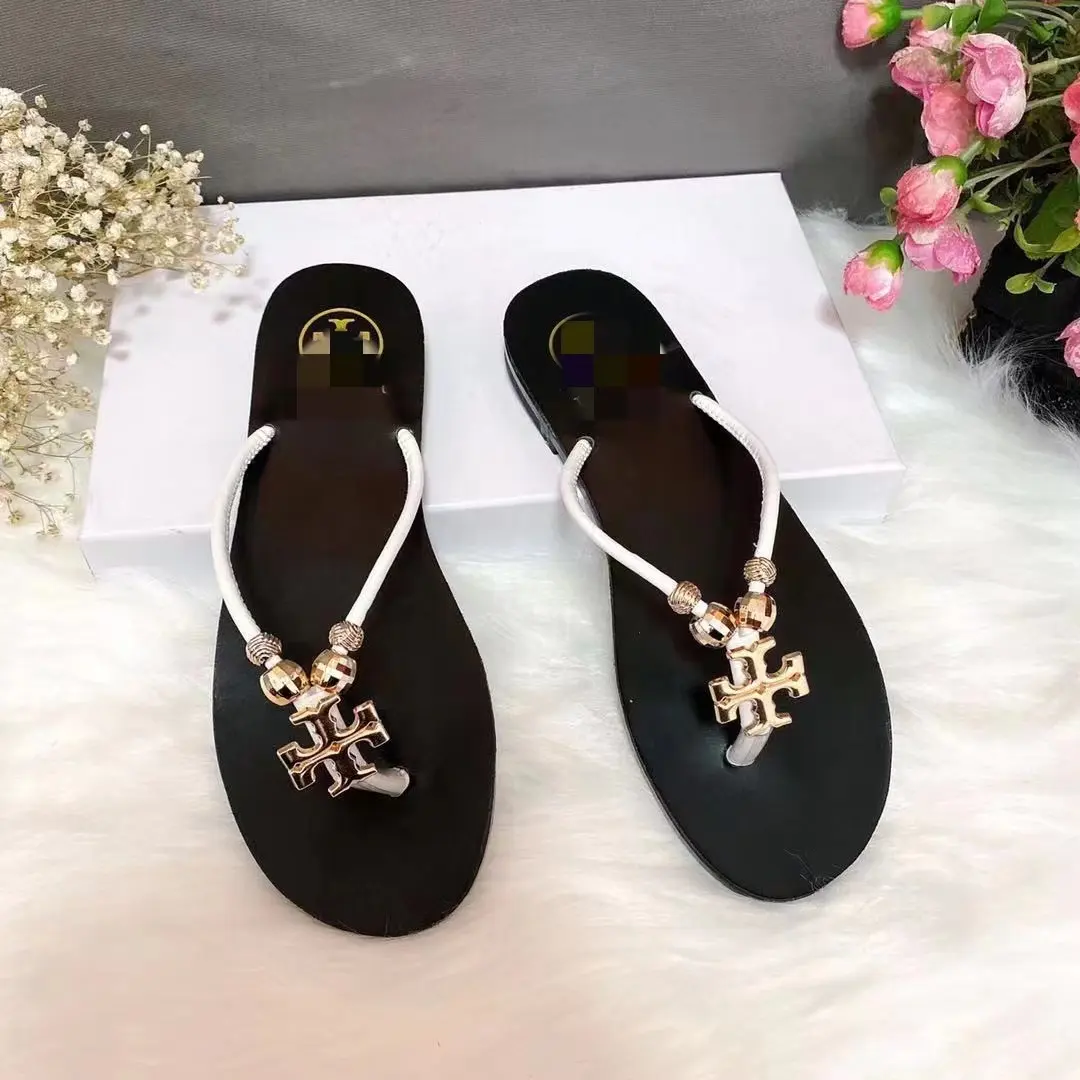 Summer new arrival fashion flat round toe casual chic flip flops slippers women shoes outdoor plus size beach slides&slippers