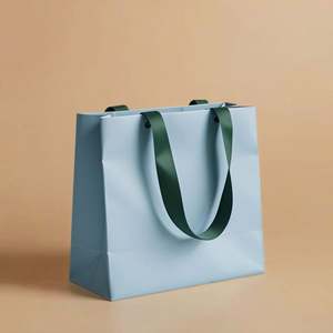 Bolsa de Regalo Personalizada para el Día de San Valentín con Estampado en Caliente sobre Cartón, Materiales Reciclados - Product Image 4