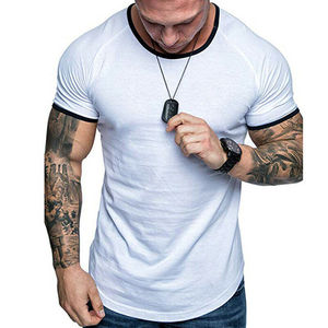 Camiseta ajustada para hombre, camiseta de manga corta con dobladillo curvo para entrenamiento muscular, para gimnasio, con impresión de logotipo personalizado - Product Image 1