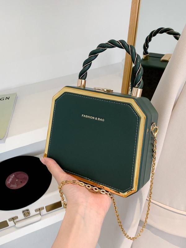 สีเขียวเข้ม