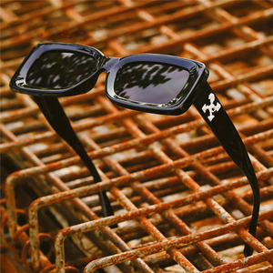 Gafas de sol vintage unisex con logotipo personalizado con marco de metal azul retro Diseño rectangular clásico para hombres y mujeres - Product Image 1