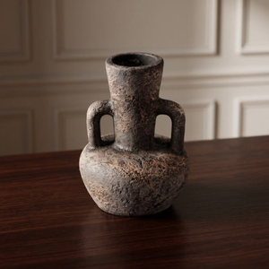 Jarrón de cerámica negro carbón Wabi Sabi, con doble asa, es perfecto para realzar el encanto artístico de tu sala de estar. - Product Image 2