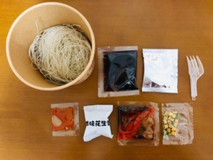 Toptan yüksek kaliteli baharatlı sığır çorbası erişte lal anında sıcak ve ekşi erişte - Product Image 5