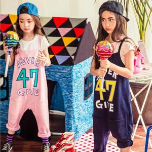 Ensemble de vêtements de Noël pour la famille avec lettres, motif 'Hot Girl' indienne de haute qualité - Product Image 1