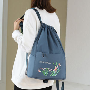 Mochila Impermeable al por Mayor, Mochila Deportiva <span class=keywords><strong>de</strong></span> Viaje Informal con Cordón <span class=keywords><strong>de</strong></span> Nailon Bordado para Mujer - Product Image 4