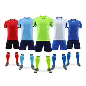 Nhà Sản Xuất Tùy Chỉnh Thể Thao In Logo Tên Đồng Phục Bóng Đá Jersey Mô Hình Mới Bóng Đá Bộ Dụng Cụ - Product Image 1