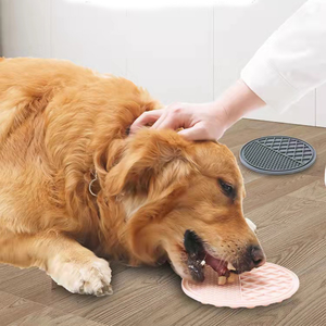 Tapis à lécher rond en silicone durable personnalisé, très vendu, pour la manipulation des aliments pour animaux de compagnie, nourriture pour chiens, alimentation lente, tapis à lécher pour chiens - Product Image 3