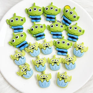 Lot de Breloques en Résine Alien Cartoon - DIY pour Coques de Téléphone, Clips pour Slime et Décorations de Tasses, Accessoires d'Artisanat en Gros - Product Image 3