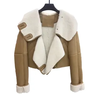 Wholesale Genuine Leather Fur Jacket Short Style Women Winter Fashion Design Sexy Real Shearling Sheepskin Fur Coat
