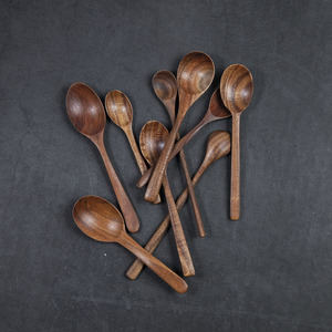 Ensemble de cuillères en bois d'acacia, fabriquées à la main, couleur unie, style simple, pour servir la soupe et le riz - Product Image 1