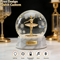 Globe à neige personnalisé de luxe avec danseuse de ballet, éclairage rotatif, musique et Bluetooth rechargeable, en résine, pour cadeaux et décoration