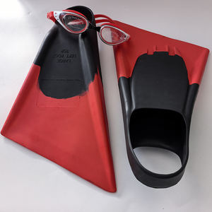 <b>Swim</b> Training Fins Comfortable Silicone Swimming Floating Flippers with Mesh <b>Bag</b> for Men Women Short Blade Build Leg Strength - Product Image 2