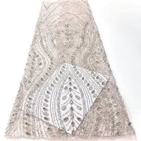 Tissu en dentelle à maille diamantée brodé de perles et de paillettes pour l'industrie lourde, 100 % polyester non tissé, anti-traction, résistant à l'abrasion, pour mariage