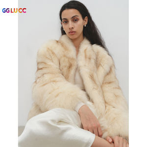 Vente en gros Nouvelle mode Hiver Manteau en fourrure épaisse et chaude pour femmes Manteau en fourrure de renard véritable court - Product Image 2