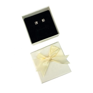Caja <span class=keywords><strong>de</strong></span> Embalaje <span class=keywords><strong>de</strong></span> Joyería <span class=keywords><strong>de</strong></span> Lujo Personalizada, Caja <span class=keywords><strong>de</strong></span> Regalo con Tapa y Base <span class=keywords><strong>de</strong></span> Papel Especial, Suministro <span class=keywords><strong>de</strong></span> Fábrica <span class=keywords><strong>para</strong></span> Collares y Anillos - Product Image 3