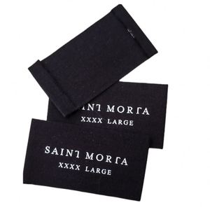 Etiquetas personalizadas de algodón sostenible tejidas para el cuidado de la ropa, con logo de marca, etiquetas de satén para prendas, impresas en serigrafía, de moda, superventas, color negro. - Product Image 1
