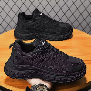 Chaussures de sport décontractées pour hommes de haute qualité en gros, noires, à lacets, avec empeigne en maille respirante, légères et antidérapantes - Product Image 6
