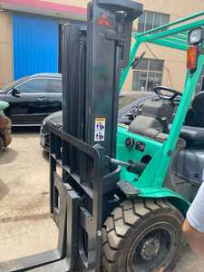 Montacargas Usado MITSUBISHI FD30 Precio Económico Excelente Rendimiento Montacargas Usado MITSUBISHI en Venta - Product Image 5