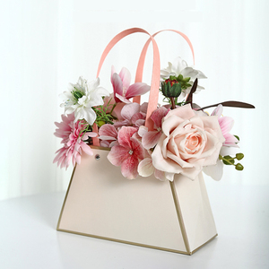 Ramo de rosas de San Valentín, bolsa de regalo, embalaje de <span class=keywords><strong>arreglo</strong></span> <span class=keywords><strong>floral</strong></span>, cajas de cartón de flores de boda con mango - Product Image 4