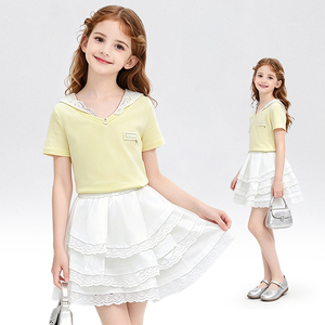 Conjunto de 2 piezas para niñas, top con cuello marinero y ribete de encaje y falda en capas, conjunto de ropa informal de verano para niños - Product Image 1