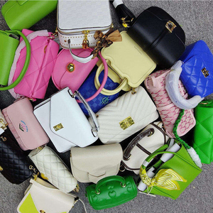 NUEVO Bolso de Mano Usado en Oferta, Bolsos de Cuero de Alta Calidad en Colores Variados, Bolso Cruzado para Mujer, Envío Aleatorio - Product Image 1